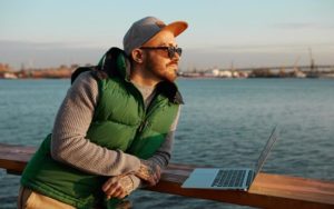 Top 5 Ways to Make Money as a Digital Nomad in 2025