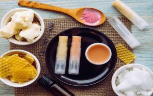 Top Ingredients to Look for in a Lip Balm