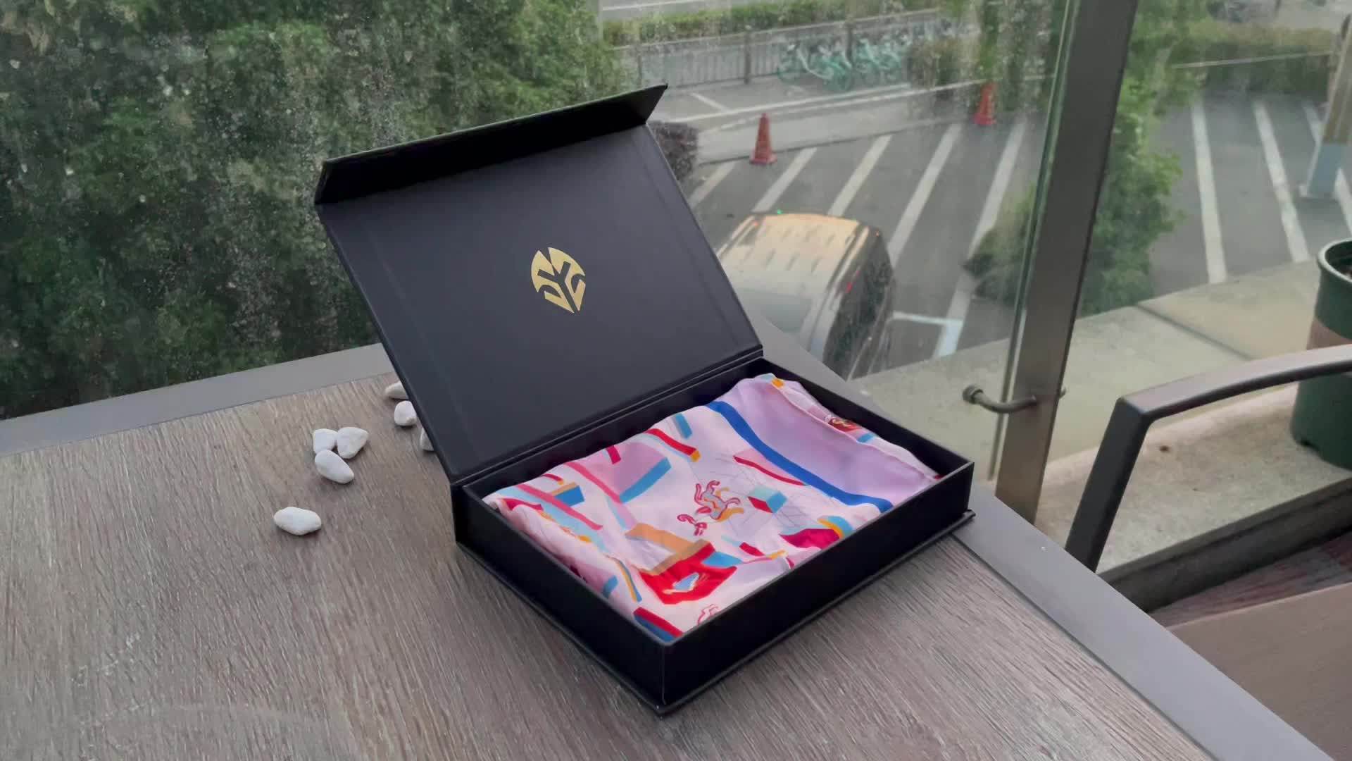 Apparel Boxes